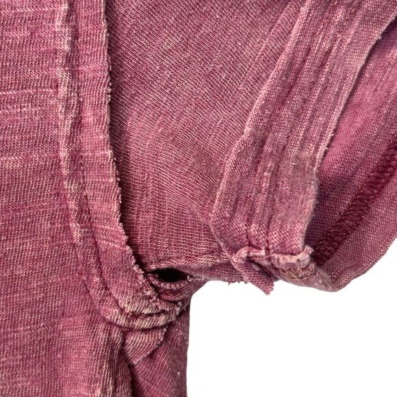 We The Free oversized T-Shirt Raw Hem distressed Detail Size small - Picture 8 of 16